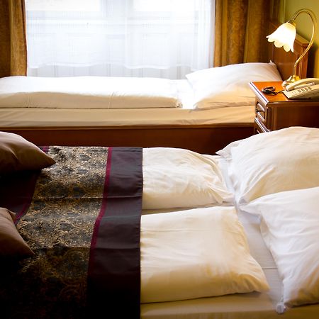 City Hotel Unio Superior Будапеща Екстериор снимка